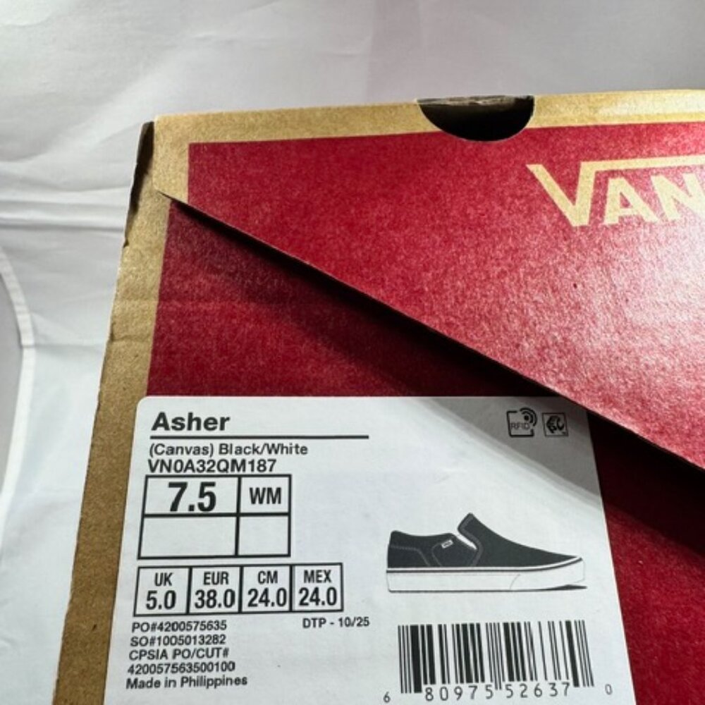 New in Box- Women's Vans Asher Slip-On Skate Shoes in Black Women's 7.5 - Picture 6 of 7